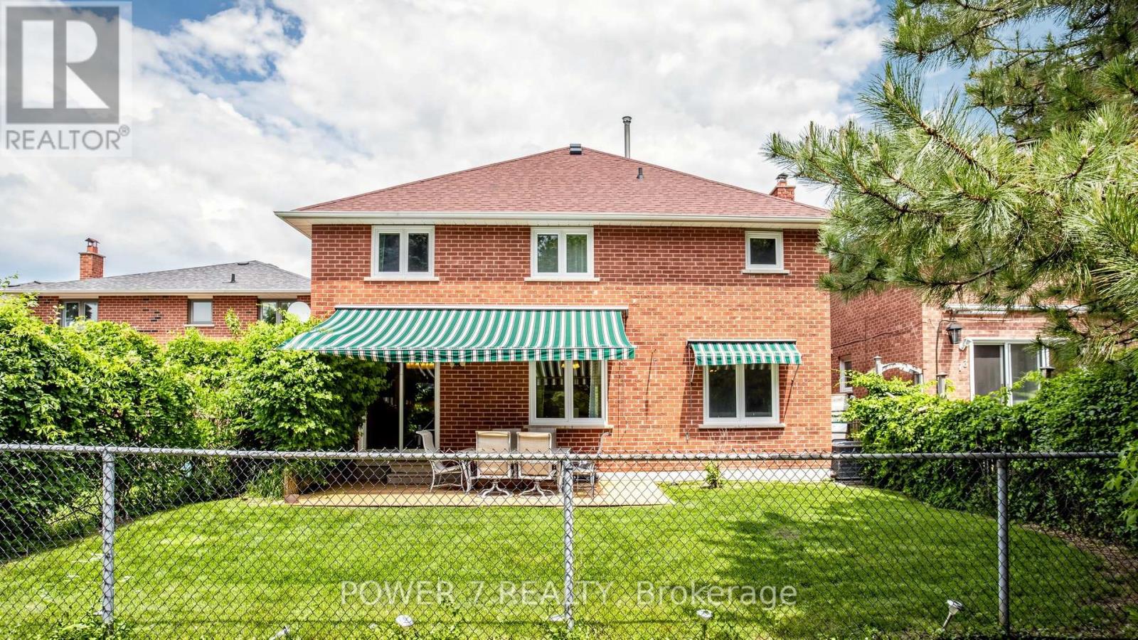 71 Canterbury Court, Richmond Hill, Ontario  L4C 8E7 - Photo 38 - N13438768