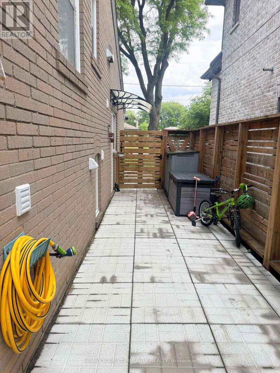 2 - 70 Bedford Park Avenue, Richmond Hill, Ontario  L4C 2N8 - Photo 14 - N13438772