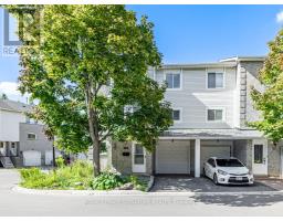 100 WILLIAM CURTIS CIRCLE, Newmarket, Ontario