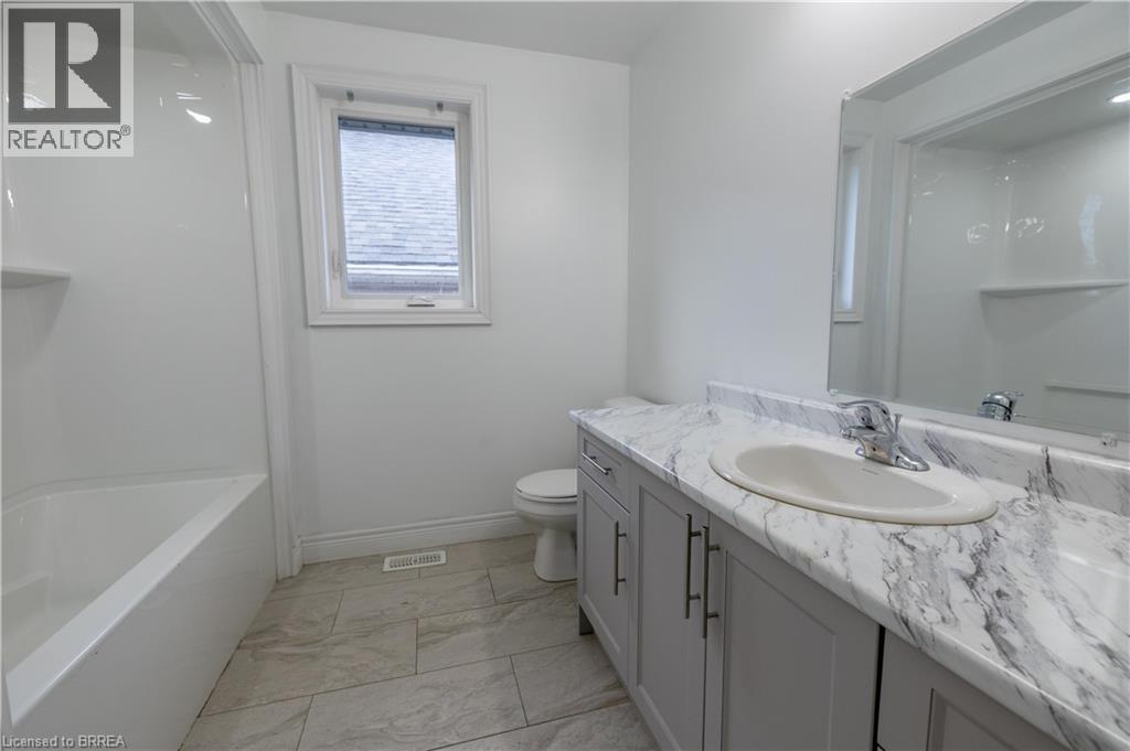 72 Balfour Street, Brantford, Ontario  N3T 1J7 - Photo 11 - 40839106