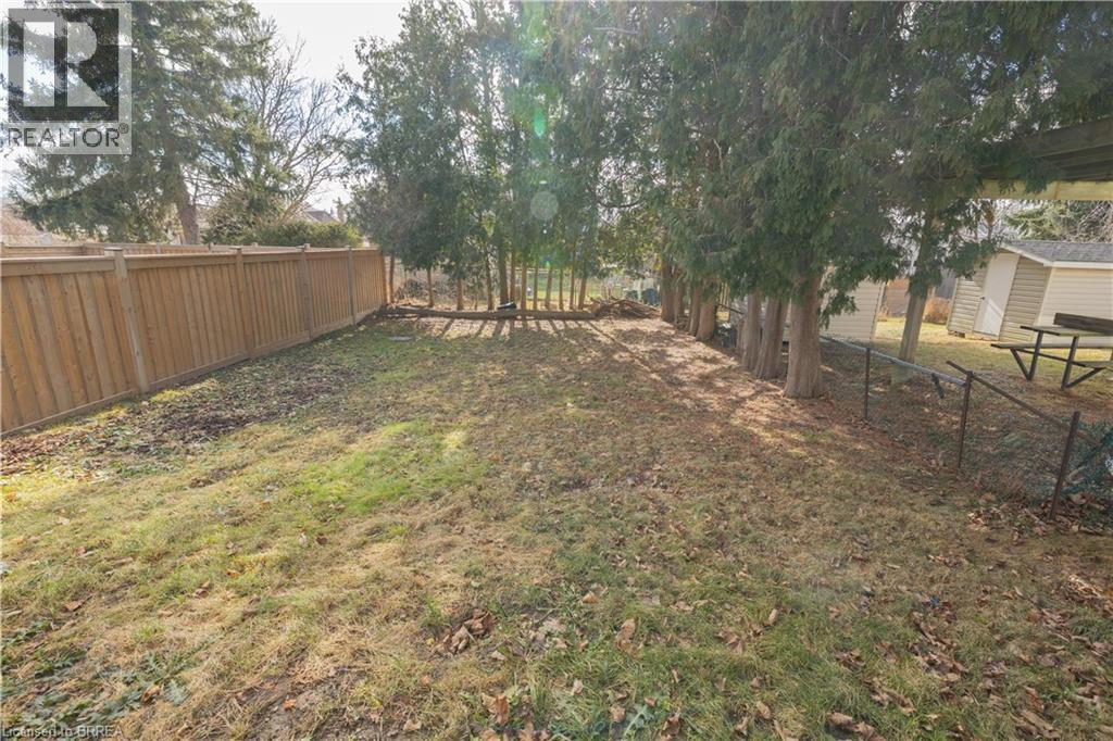 72 Balfour Street, Brantford, Ontario  N3T 1J7 - Photo 14 - 40839106