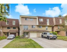 61 POPLAR CRESCENT, Aurora, Ontario