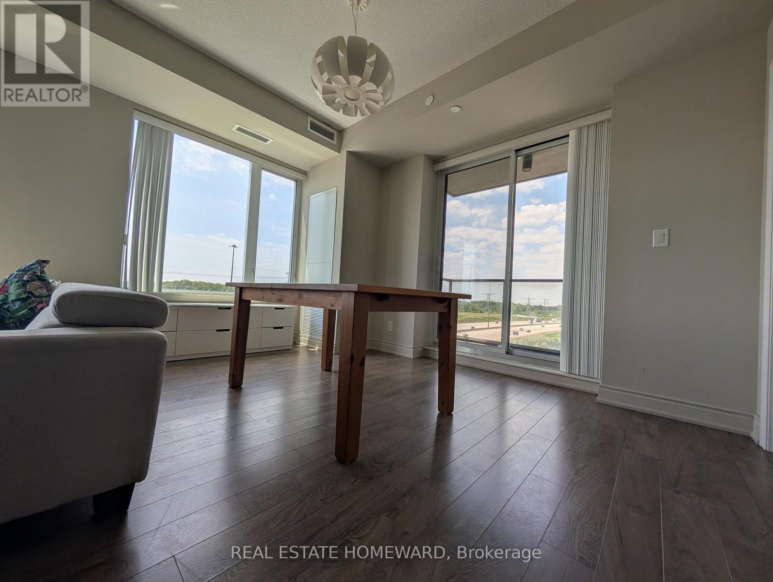 915 - 325 South Park Road, Markham, Ontario  L3T 0B8 - Photo 6 - N13439074