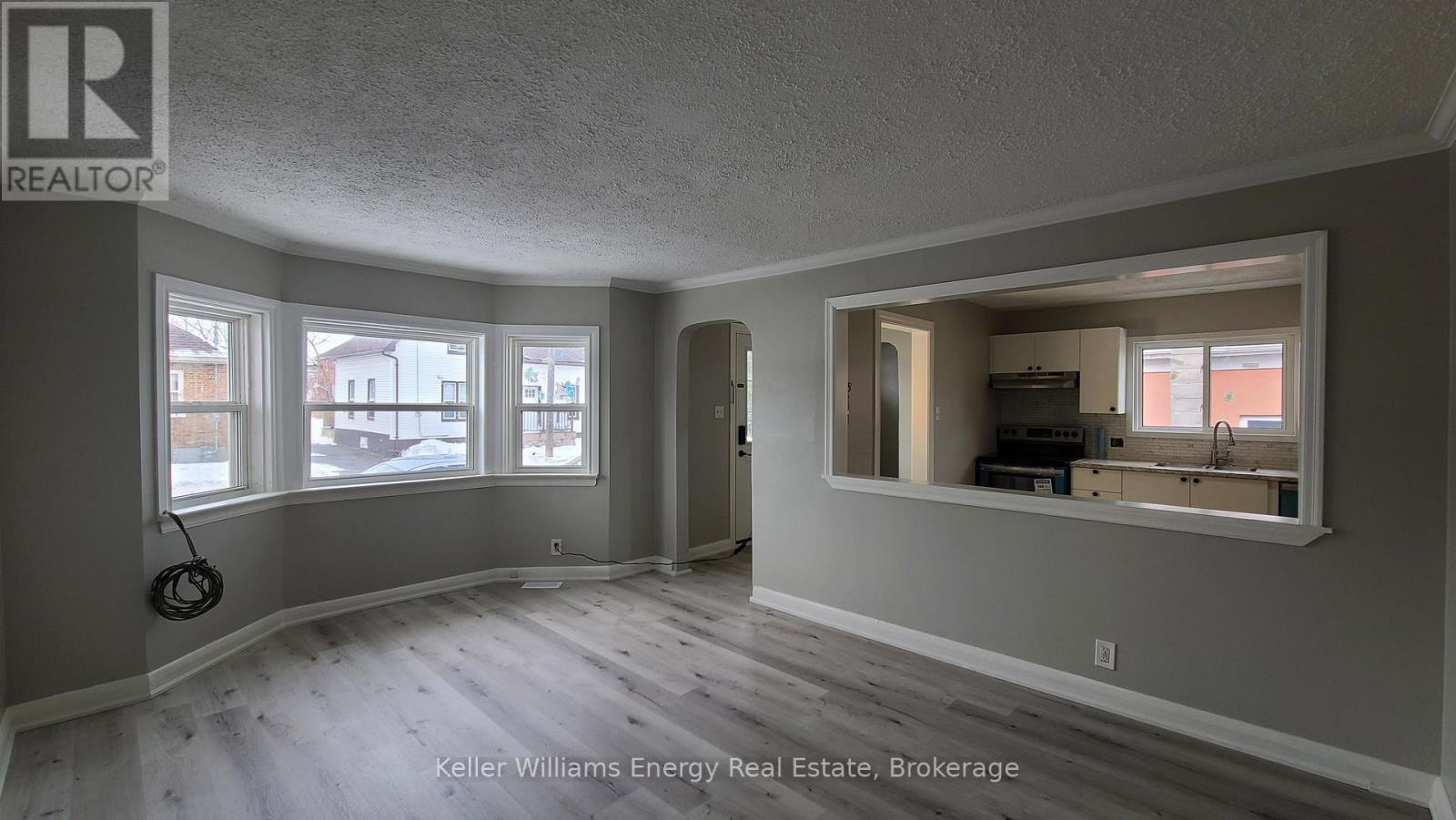 Upper - 201 Celina Street, Oshawa, Ontario  L1H 4N7 - Photo 4 - E13438642