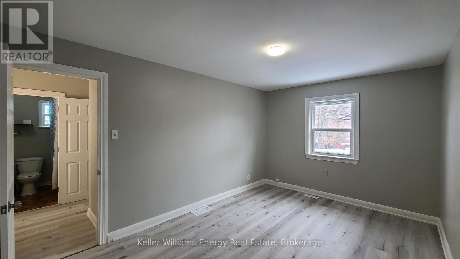 Upper - 201 Celina Street, Oshawa, Ontario  L1H 4N7 - Photo 10 - E13438642