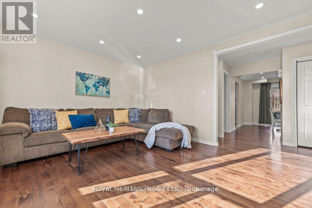 272 Phillip Murray Avenue N, Oshawa, Ontario  L1J 1G9 - Photo 7 - E13438996