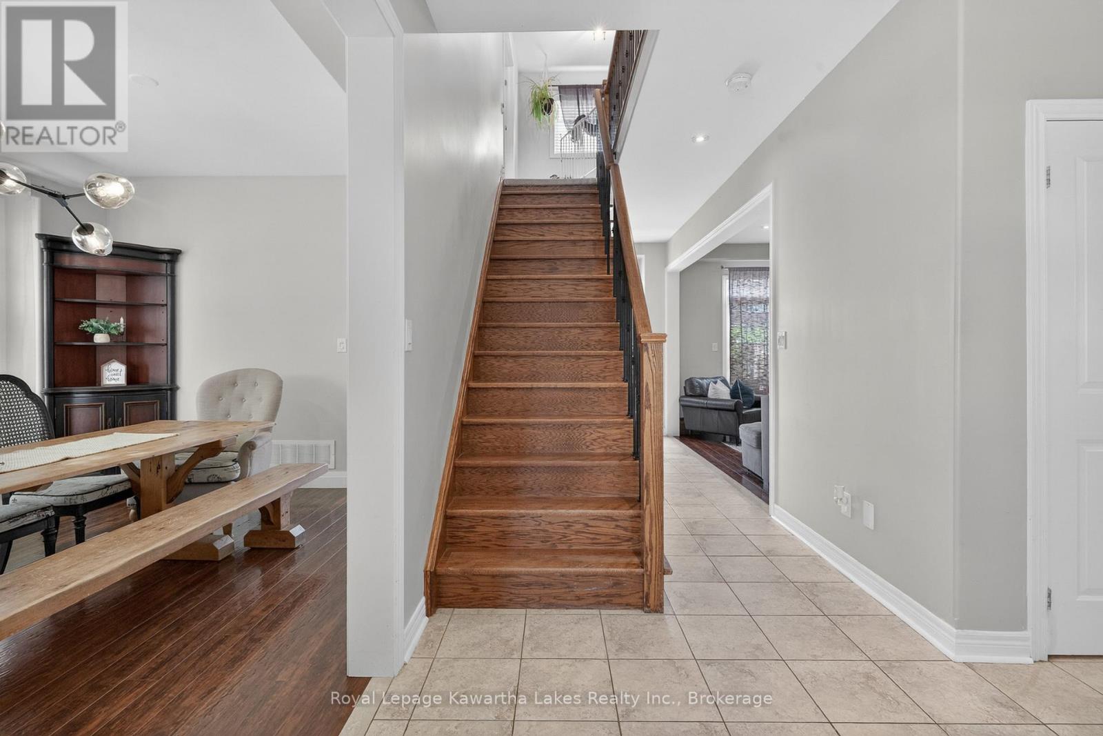 16 Flynn Avenue, Kawartha Lakes, Ontario  K9V 0B2 - Photo 7 - X13438762