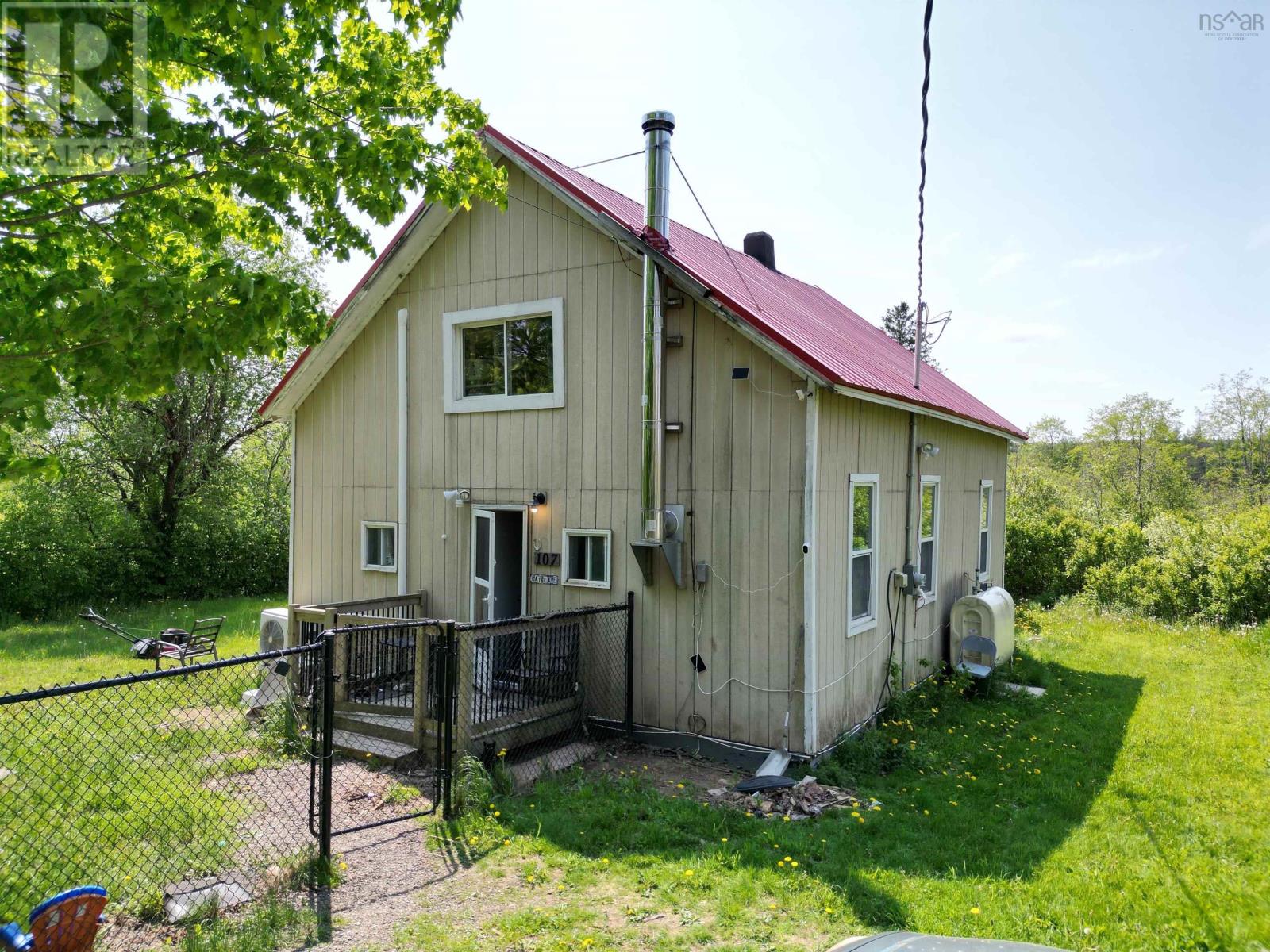 107 Upper Pembroke Road, Pembroke, Nova Scotia  B0N 2P0 - Photo 2 - 202610477