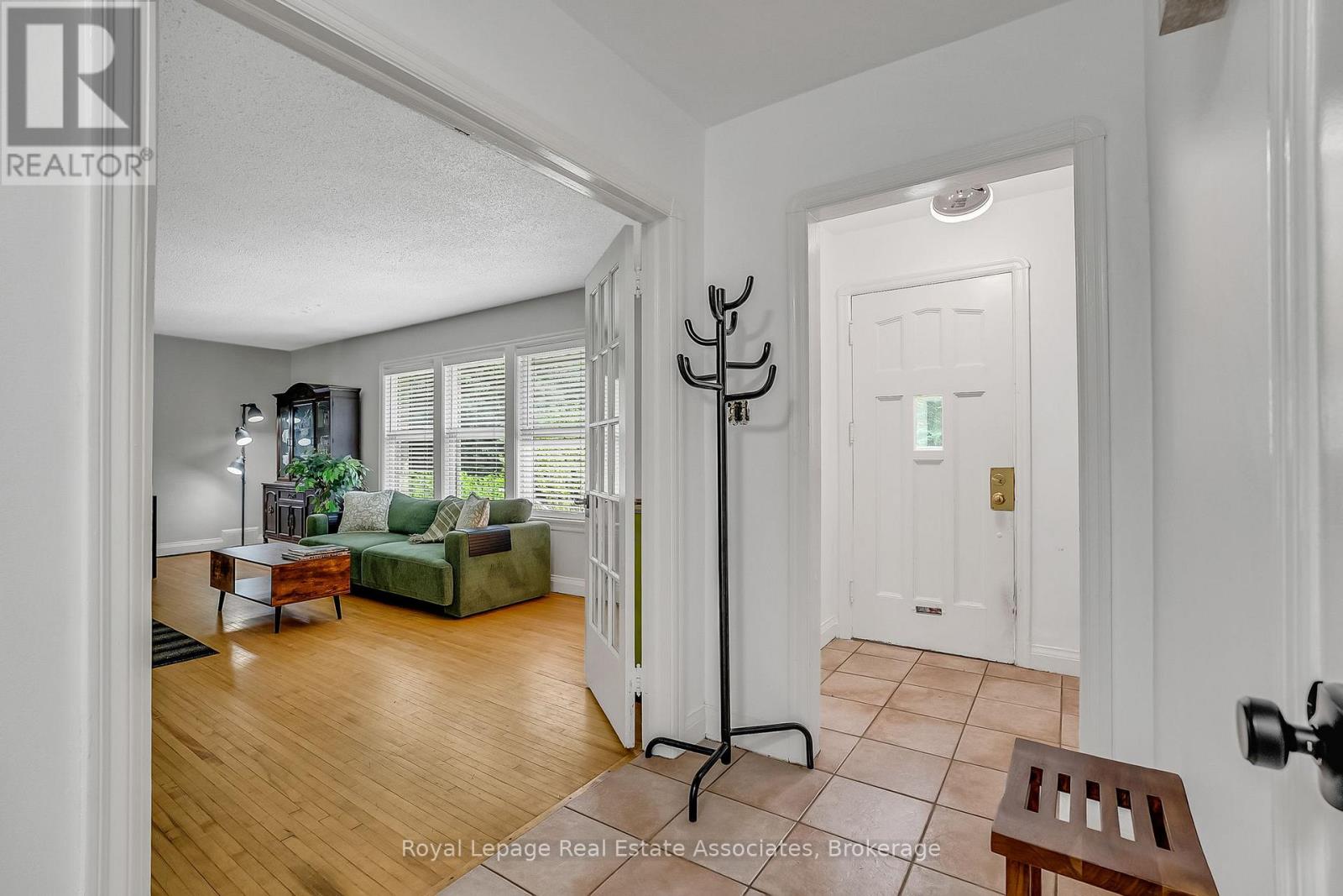 11 Ben Machree Drive, Mississauga, Ontario  L5H 2S2 - Photo 7 - W13157164