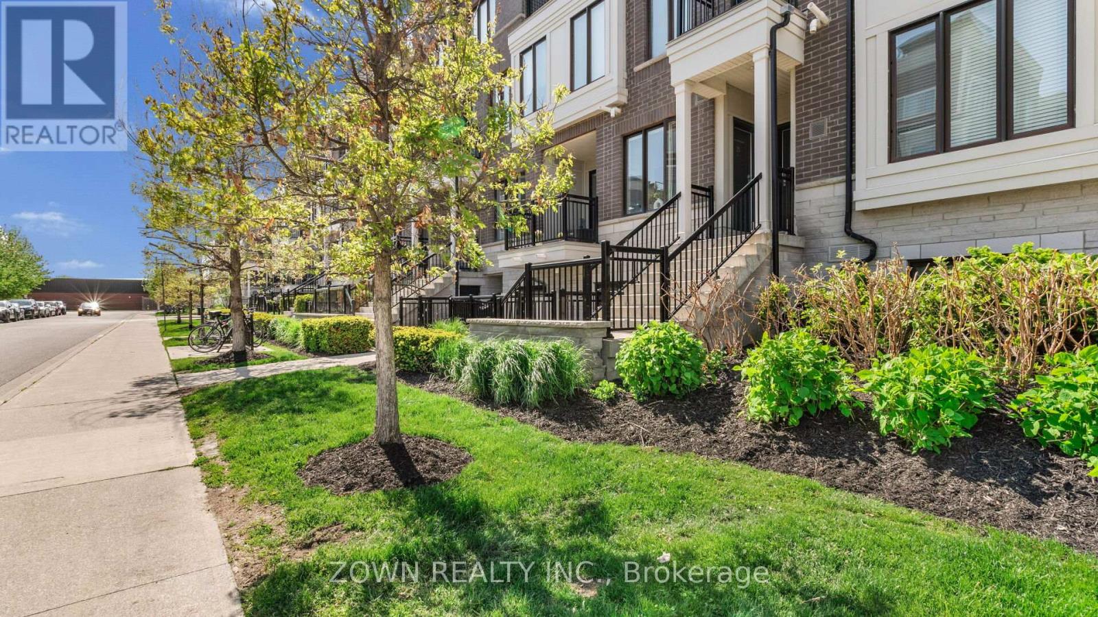 25 - 70 Eastwood Park Gardens, Toronto, Ontario M8W 0B2 - Photo 4 - W13226378