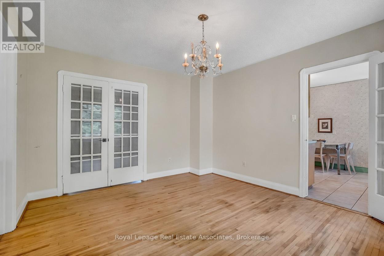 11 Ben Machree Drive, Mississauga, Ontario  L5H 2S2 - Photo 14 - W13157164