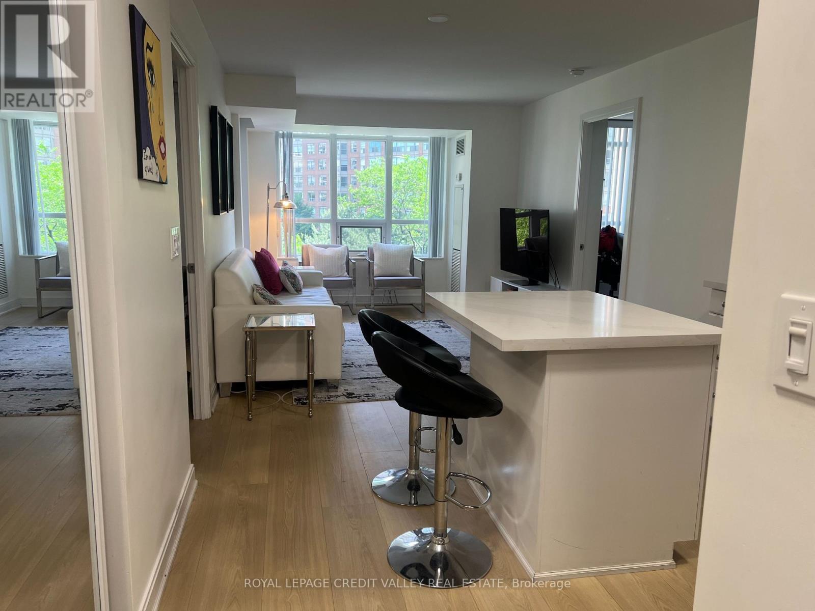 408 - 330 Burnhamthorpe Road W, Mississauga, Ontario L5B 0E1 - Photo 5 - W13427004
