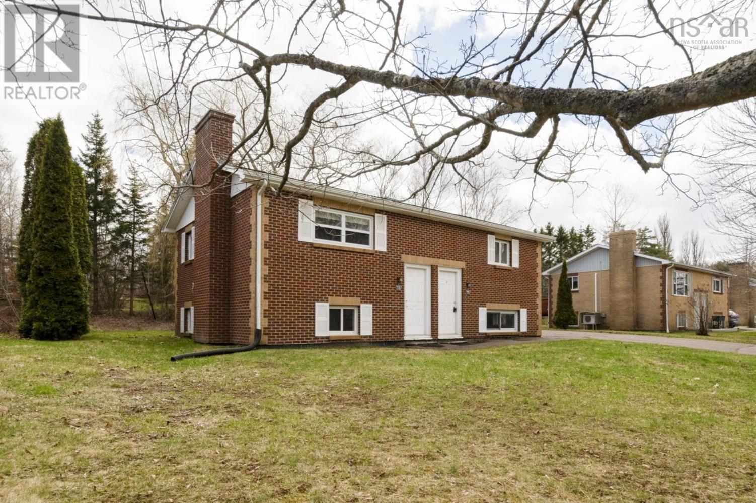 73/75 Pleasant Street, Wolfville, Nova Scotia