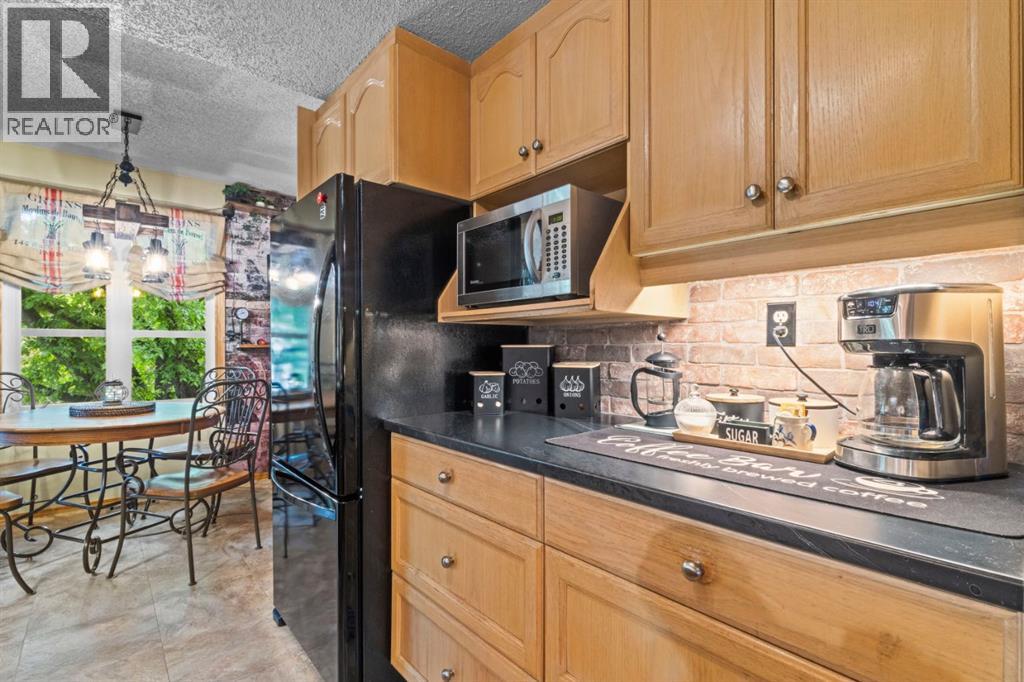 13005 6 Street Sw, Calgary, Alberta  T2W 4J8 - Photo 15 - A2320000