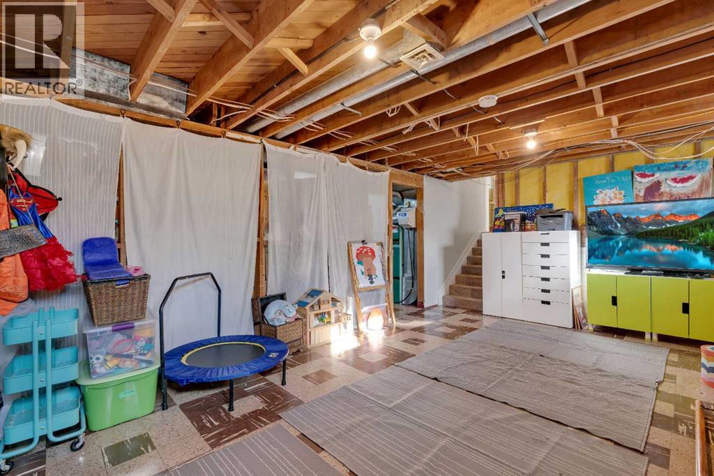 3507 35 Avenue Sw, Calgary, Alberta  T3E 1A2 - Photo 28 - A2320059