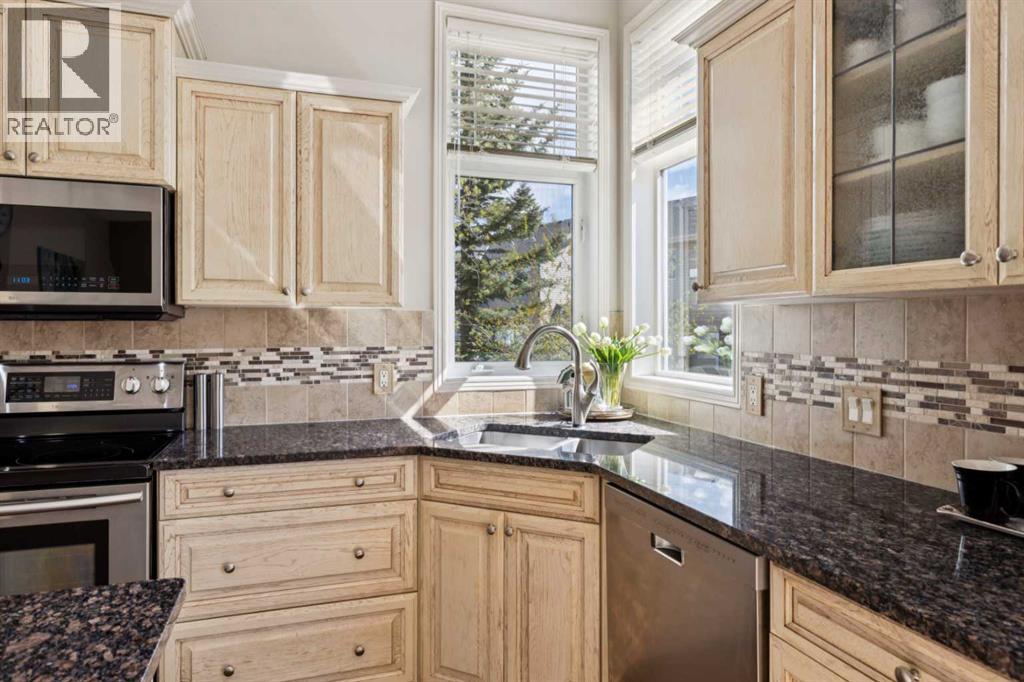 230 Royal Oak Place NW, Calgary, Alberta  T3G 4Y6 - Photo 11 - A2320176