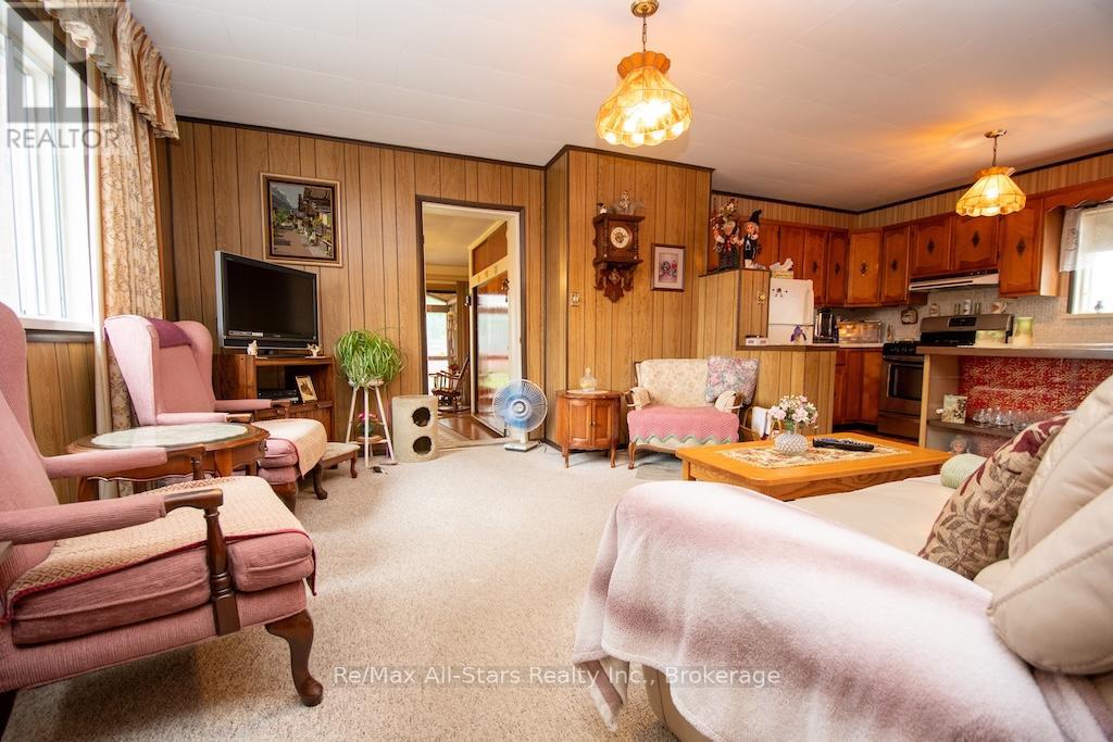 102 Queen Street, Kawartha Lakes, Ontario  K9V 1G6 - Photo 10 - X13444584