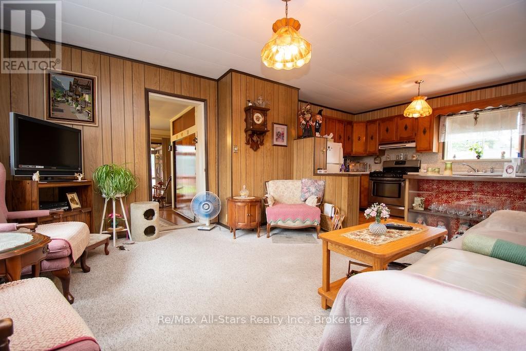 102 Queen Street, Kawartha Lakes, Ontario  K9V 1G6 - Photo 11 - X13444584