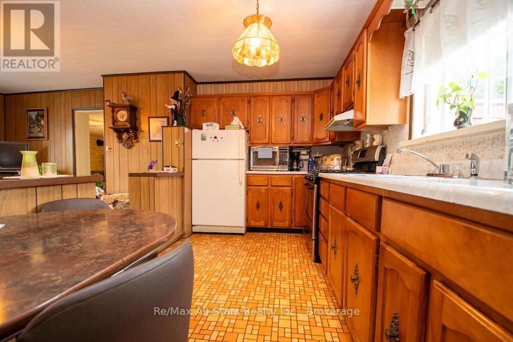 102 Queen Street, Kawartha Lakes, Ontario  K9V 1G6 - Photo 18 - X13444584