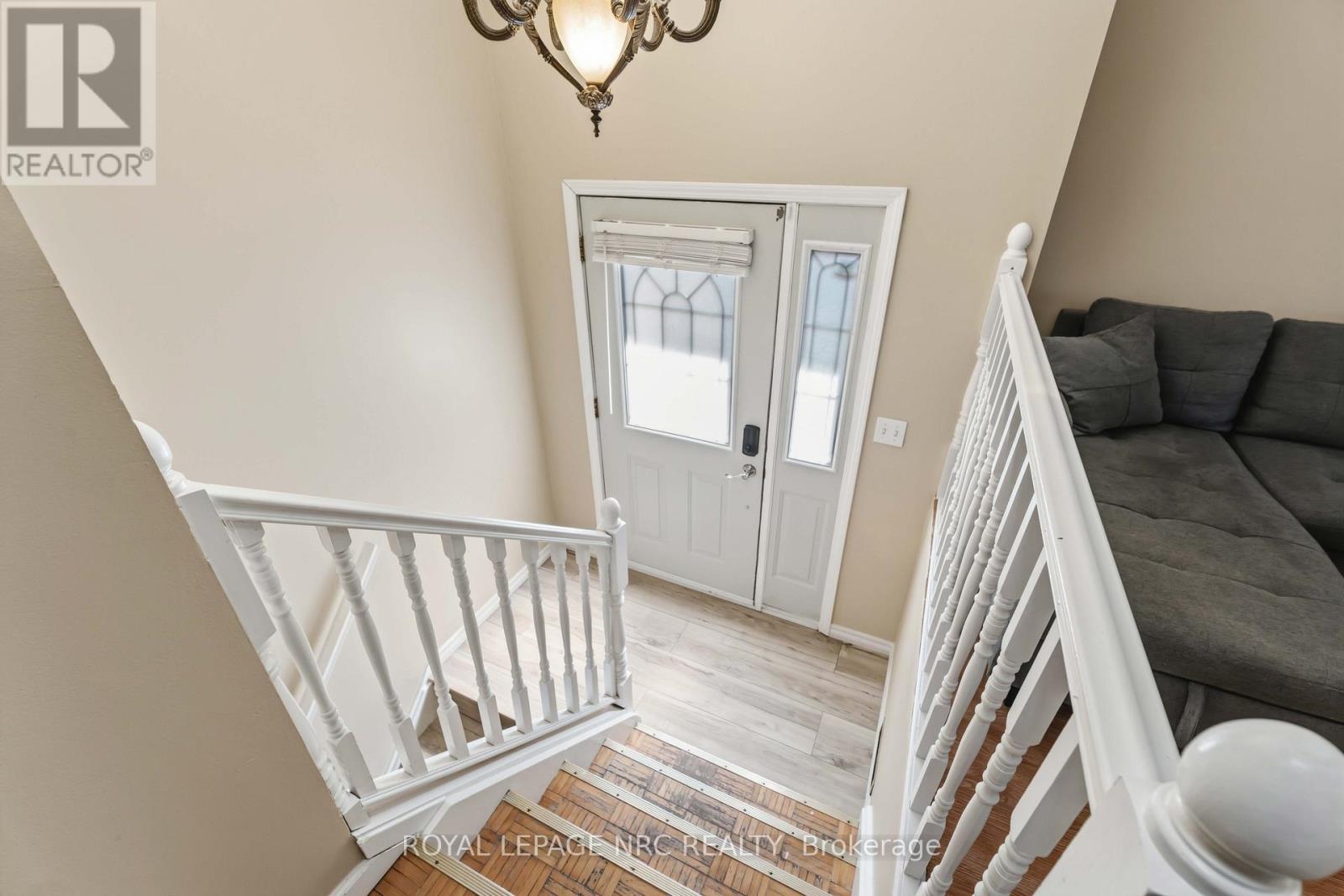 6583 Harmony Avenue, Niagara Falls, Ontario  L2H 1Z3 - Photo 4 - X13438304