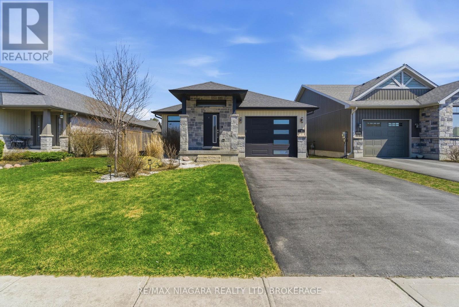9 Granite Drive, Belleville, Ontario  K8P 0C6 - Photo 2 - X13439082