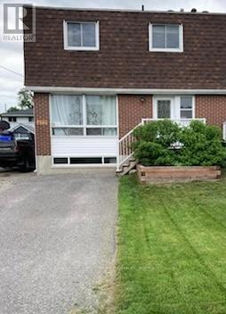 672 Dane Avenue, North Bay, Ontario  P1B 7G7 - Photo 2 - X13444504