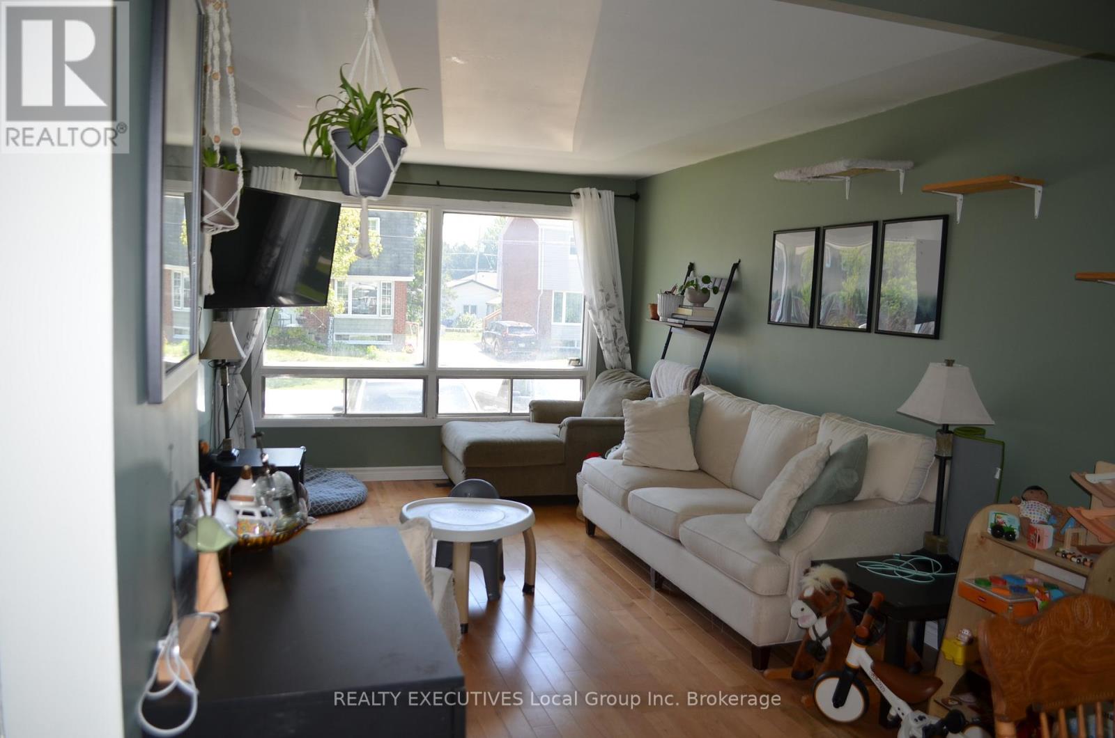 672 Dane Avenue, North Bay, Ontario  P1B 7G7 - Photo 9 - X13444504