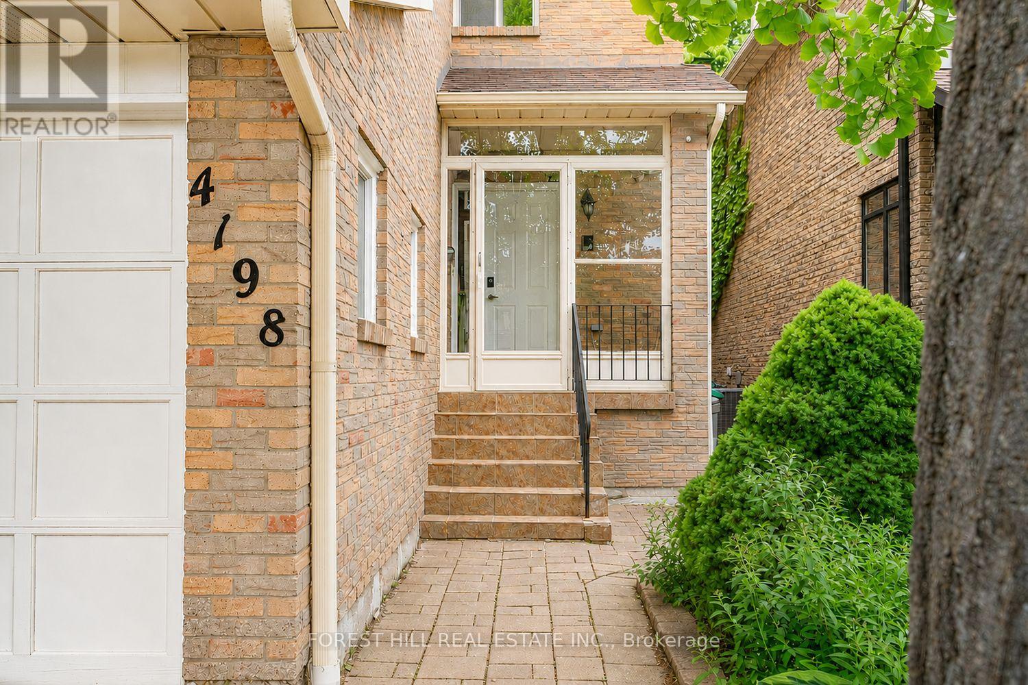 4198 Powderhorn Crescent, Mississauga, Ontario  L5L 3B9 - Photo 3 - W13437766