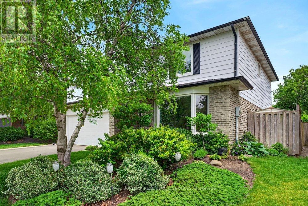 2341 Duncaster Drive, Burlington, Ontario  L7P 4C3 - Photo 4 - W13438774