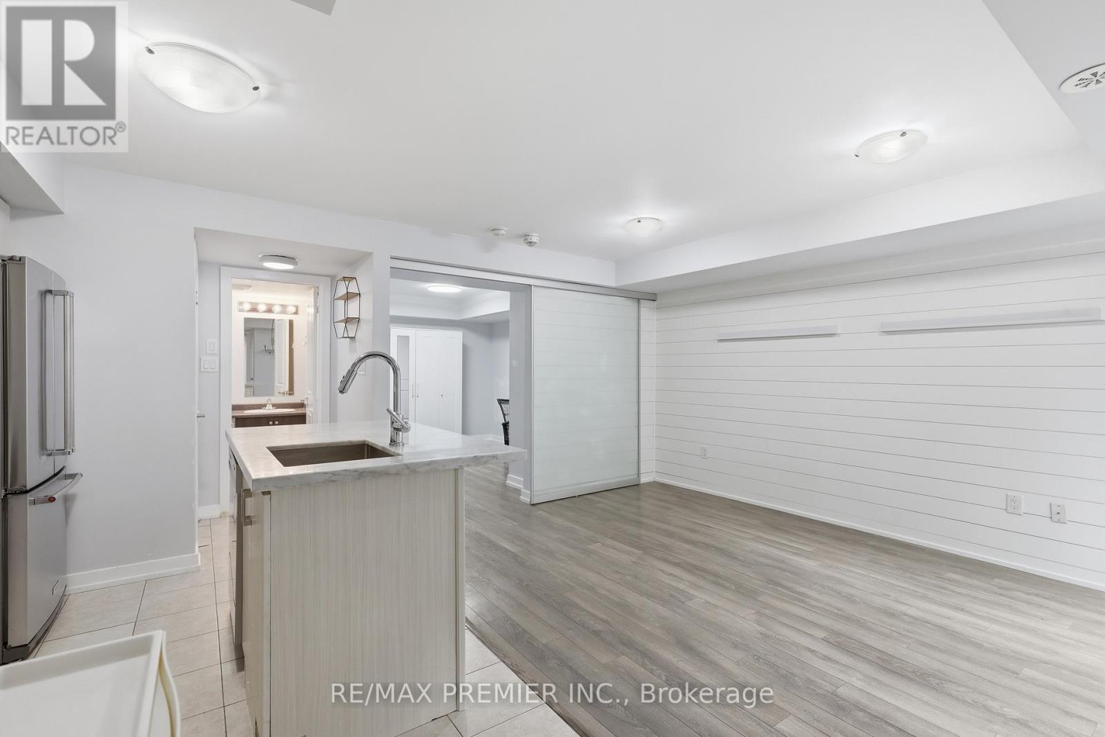 44 - 2315 Sheppard Avenue W, Toronto, Ontario  M9M 0E8 - Photo 3 - W13438894