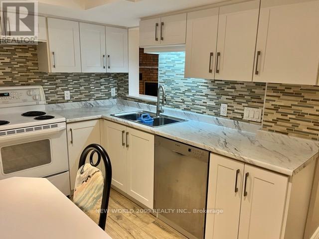 Unit 1 - 21 Flamingo Crescent, Toronto, Ontario  M6M 4E9 - Photo 3 - W13438892
