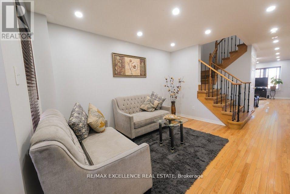99 Rockgarden Trail, Brampton, Ontario  L6R 3N1 - Photo 2 - W13439072