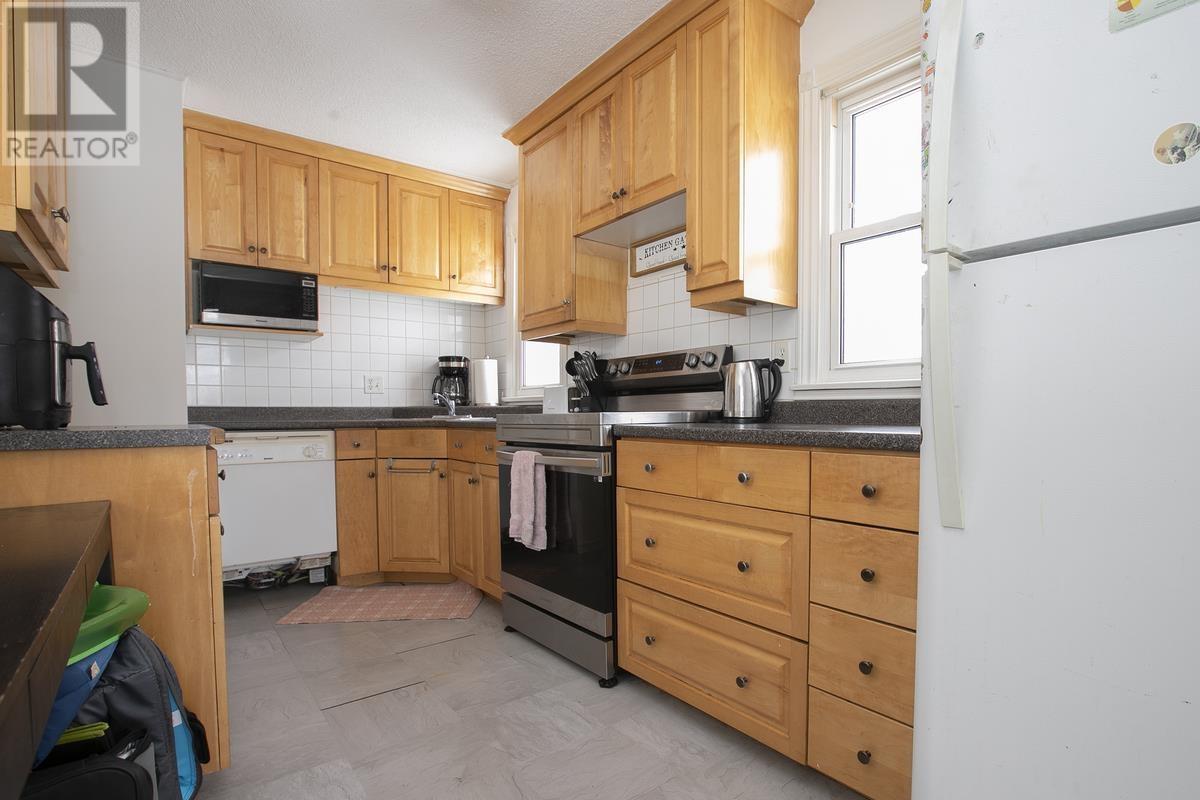 27 Weldon Ave, Sault Ste. Marie, Ontario  P6B 3C4 - Photo 12 - SM260821