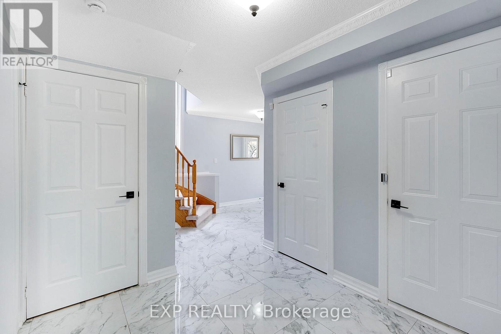 7295 Bread Fruit Lane, Mississauga, Ontario  L5N 8P2 - Photo 5 - W13439092
