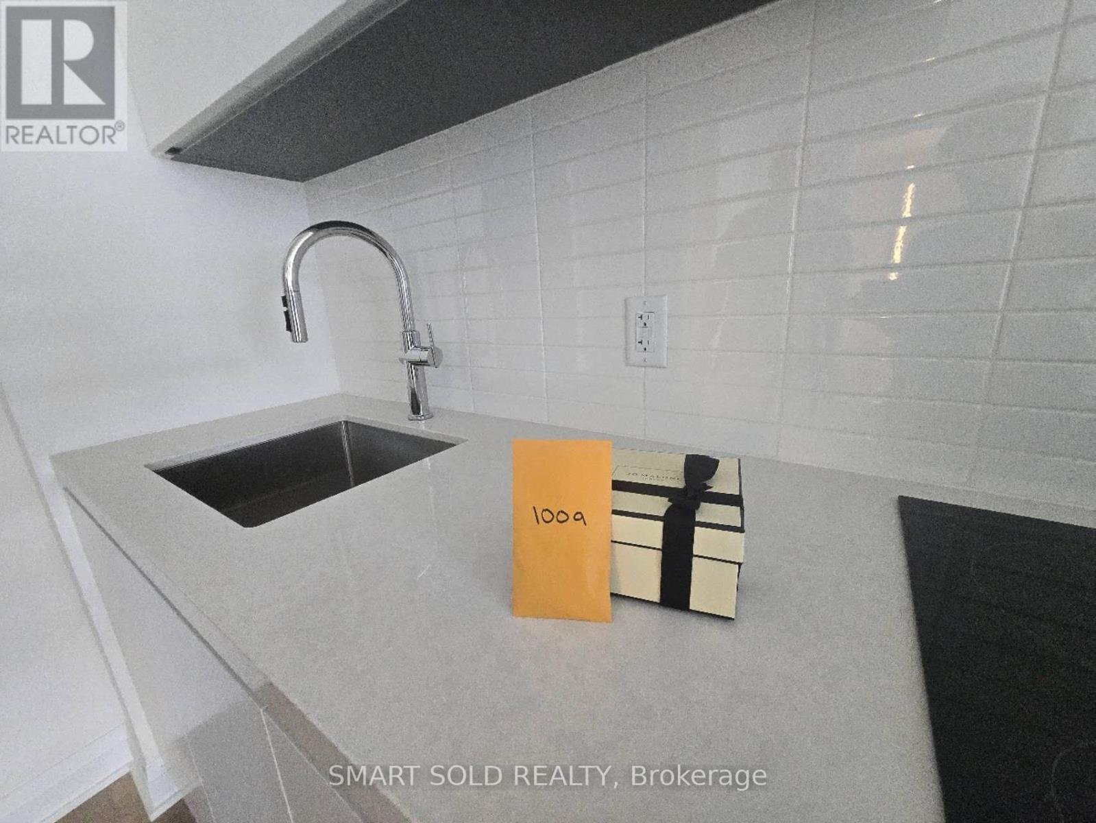 1009 - 4015 The Exchange, Mississauga, Ontario  L5B 0N9 - Photo 9 - W13439162