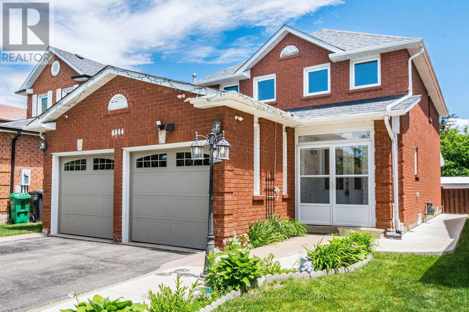 4844 Owl Circle, Mississauga, Ontario  L4Z 2P7 - Photo 3 - W13442576