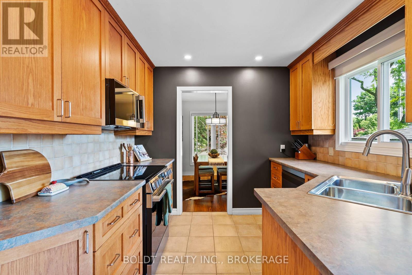 21 Shoreline Drive, St. Catharines (Lakeshore), Ontario L2N 3V9 - Photo 15 - X13444664
