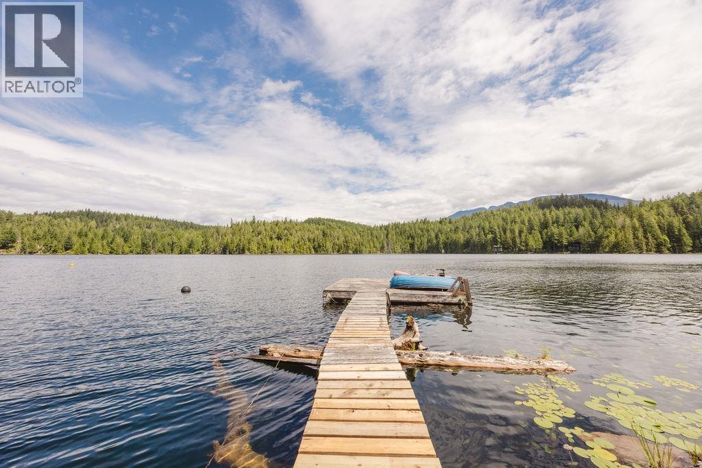 6084 NORTH LAKE ROAD, egmont, British Columbia