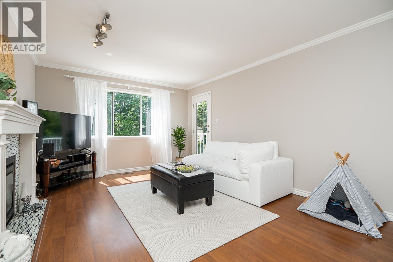 1932 Jacana Avenue, Port Coquitlam, British Columbia  V3C 5Y4 - Photo 3 - R3135760