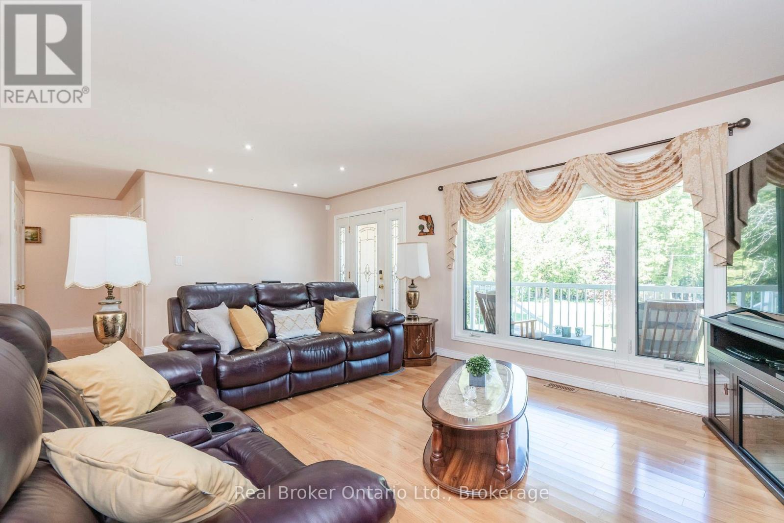 115 Mitchell's Beach Road, Tay (Victoria Harbour), Ontario  L0K 2A0 - Photo 3 - S13438816
