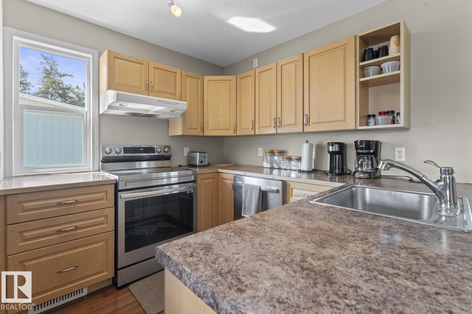 1211 8 St, Cold Lake, Alberta  T9M 1J7 - Photo 8 - E4493746