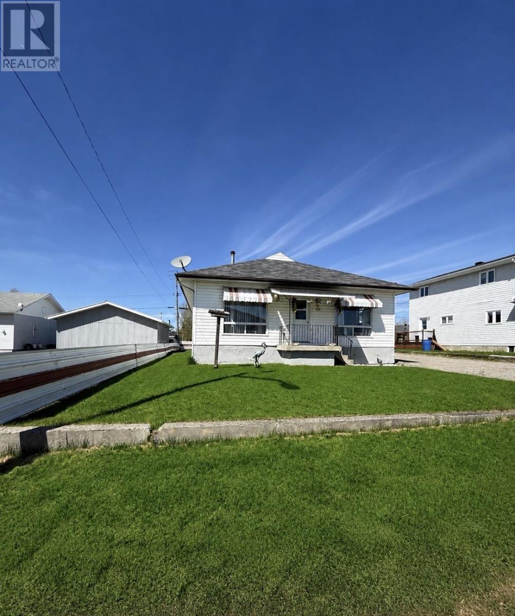 114 Nishnabe Miikena, Longlac, Ontario  P0T 2A0 - Photo 2 - TB2601290