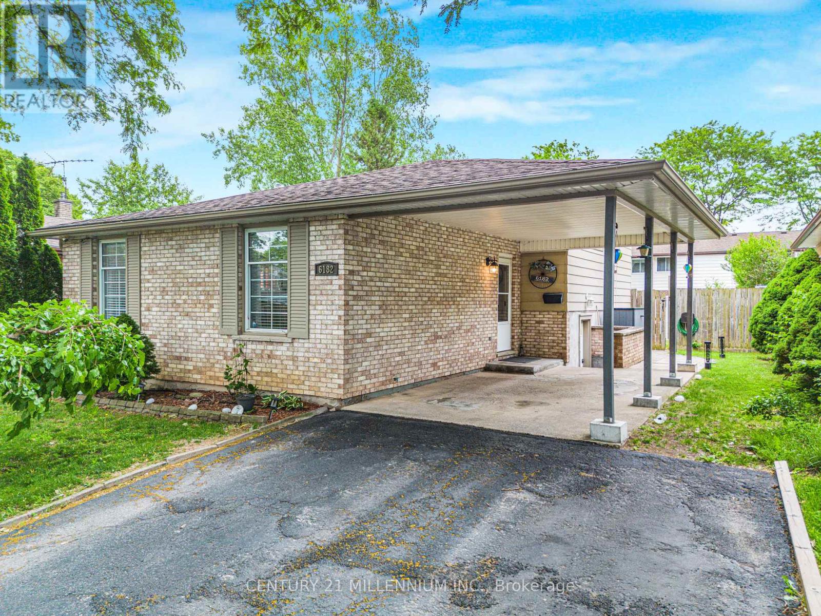 6182 Johnson Drive, Niagara Falls, Ontario L2J 3J5 - Photo 2 - X13438028