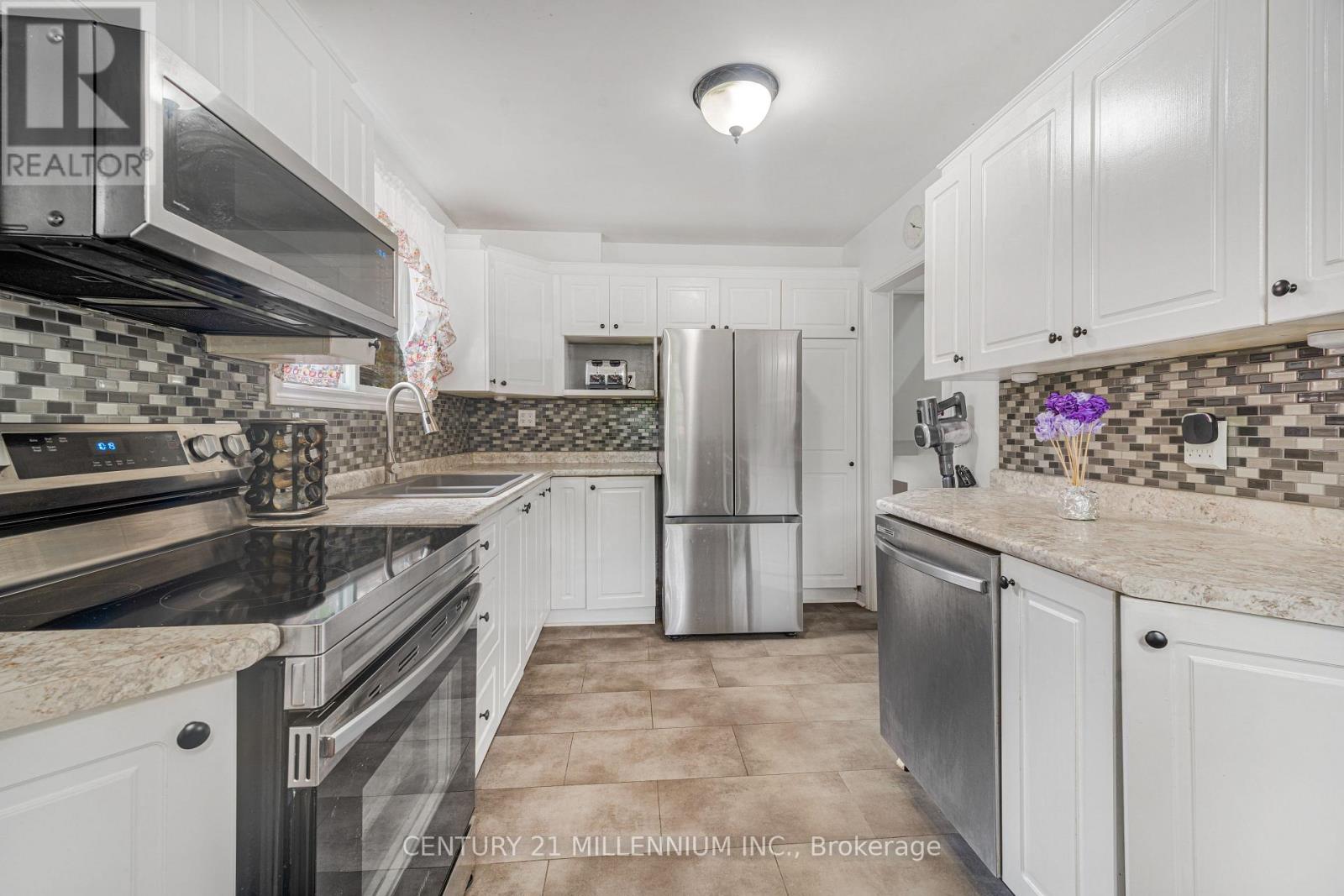 6182 Johnson Drive, Niagara Falls, Ontario L2J 3J5 - Photo 11 - X13438028