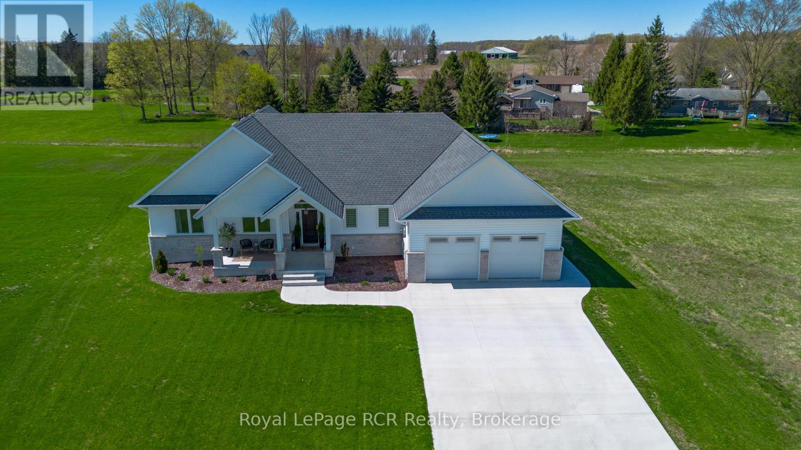 22 Nickason Drive, Arran-Elderslie, Ontario  N0H 1A0 - Photo 2 - X13439258