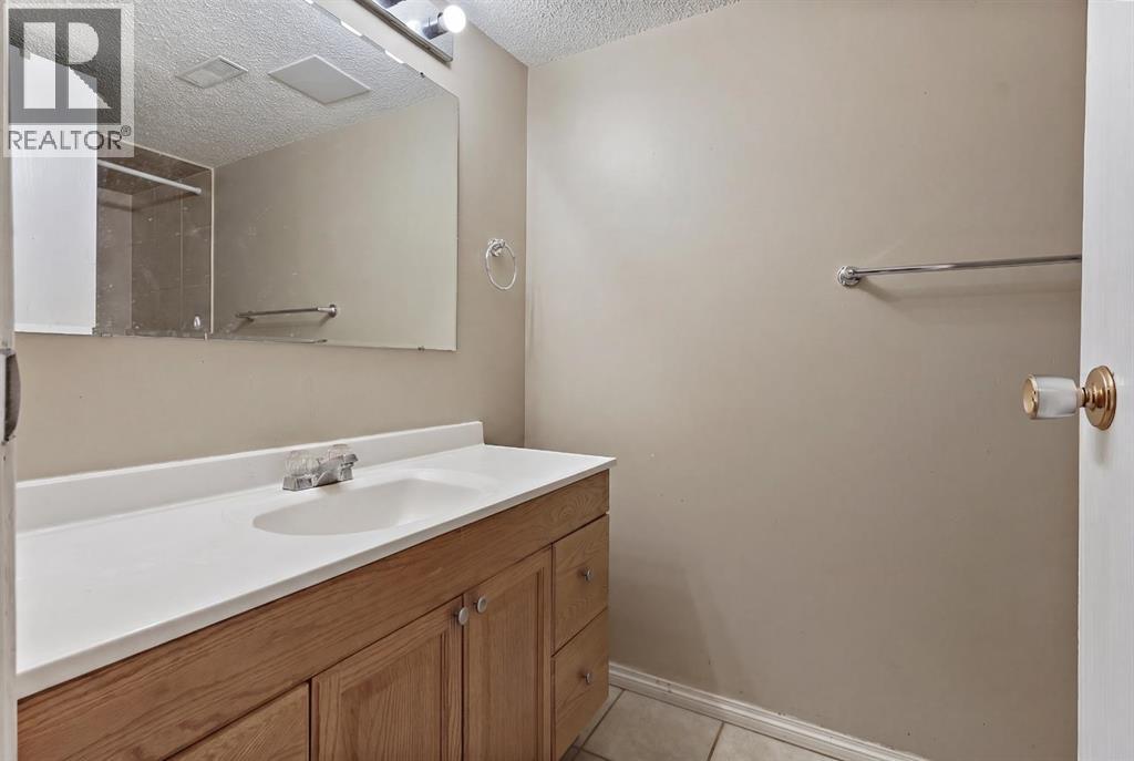 35, 5 Acadia Road W, Lethbridge, Alberta T1K 4C1 - Photo 12 - A2319104