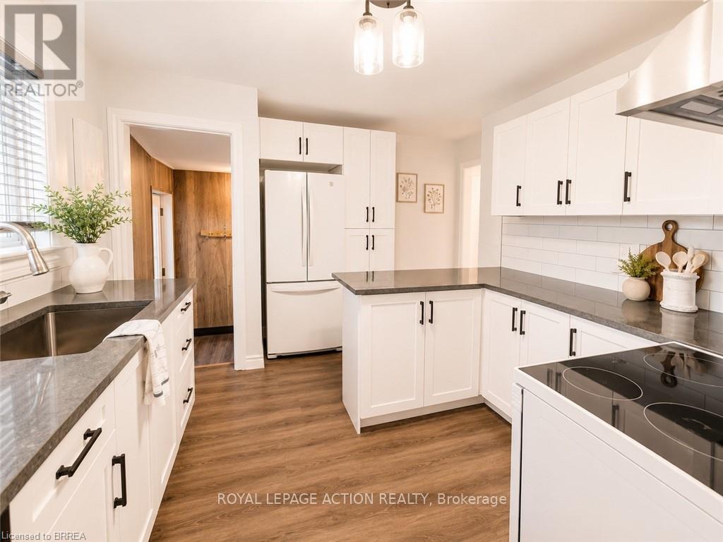 63 Hill Avenue, Brantford, Ontario N3R 4H2 - Photo 5 - X13438982