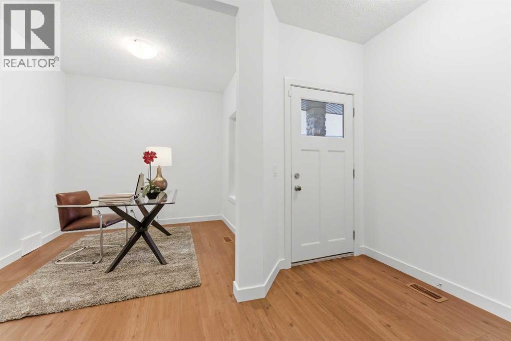 102 Cranarch Common Se, Calgary, Alberta  T3M 1M1 - Photo 4 - A2319440