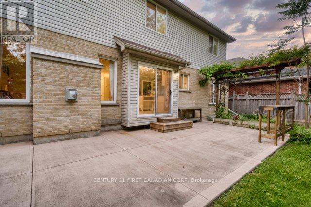 97 Mctaggart Court, London North, Ontario  N5X 3L9 - Photo 40 - X13444706