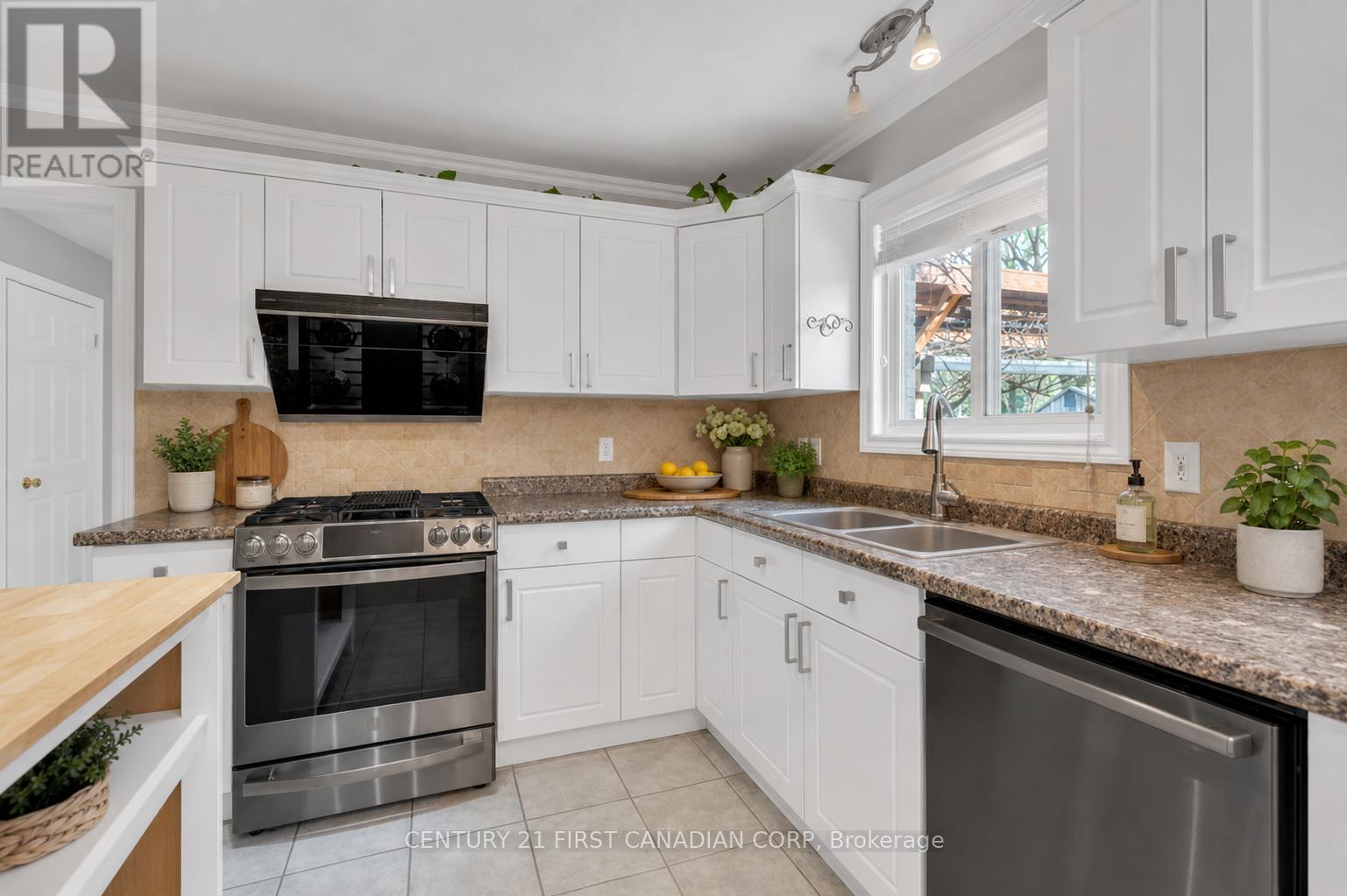 97 Mctaggart Court, London North, Ontario  N5X 3L9 - Photo 7 - X13444706